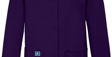 chaqueta morada para odontologa